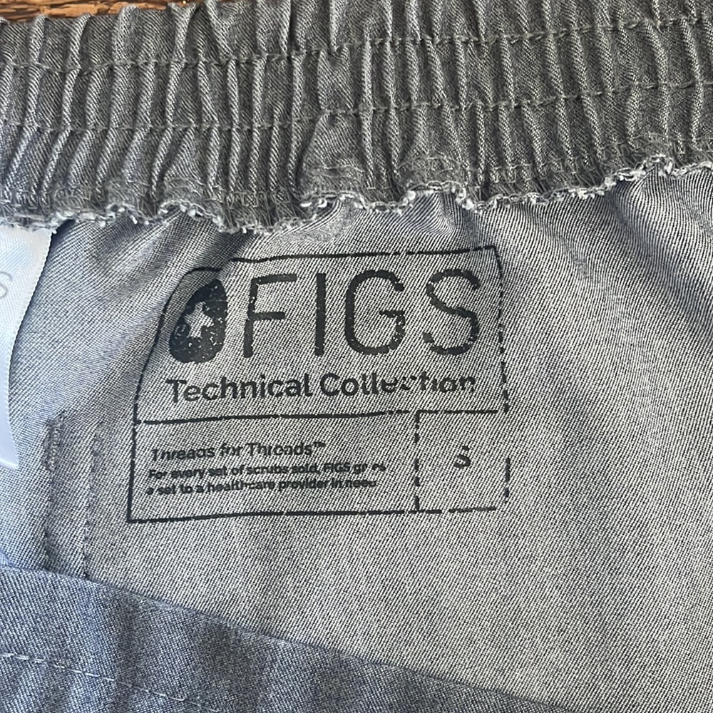 Fig Gray Technical Collection Small Size Like New - image 6